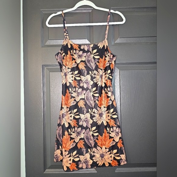 Zaful mini dress size 6 NWT - Picture 1 of 2